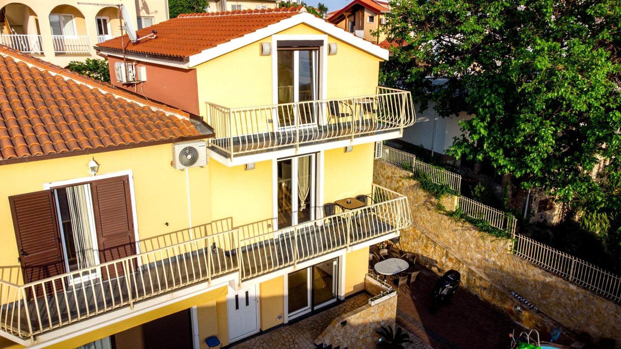 Besker Apartment
